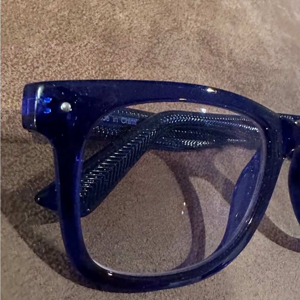 Eyeglasses Frames - Picture 2 of 4